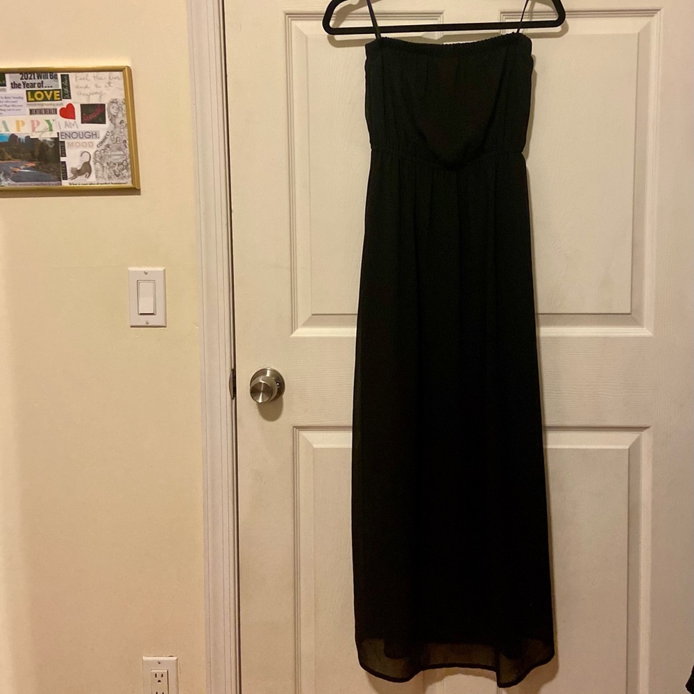 Black strapless dress